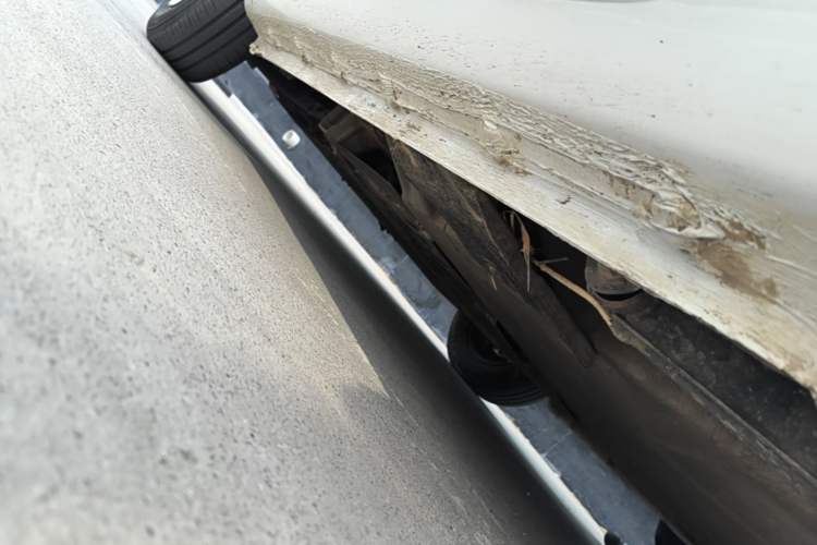 Used CHANGAN NEVO Lumin 2022 155 km – Refreshingly Sweet Edition Left Side Sill