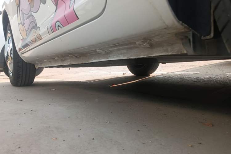 Used CHANGAN NEVO Lumin 2022 155 km – Refreshingly Sweet Edition Left Side Sill