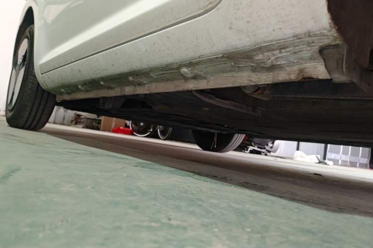 Used CHANGAN NEVO Lumin 2022 155 km – Refreshingly Sweet Edition Left Side Sill