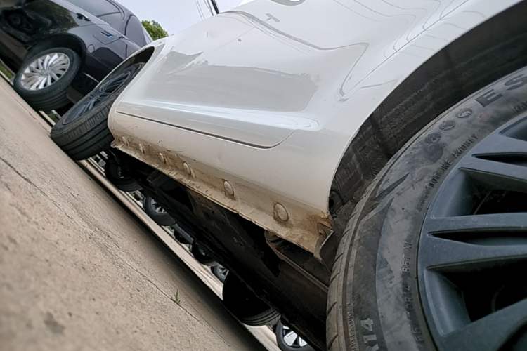 Used CHANGAN NEVO Lumin 2022 210km Sweet Edition Left Side Sill