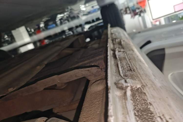 Used CHANGAN NEVO Lumin 2022 155 km – Refreshingly Sweet Edition Left Side Sill