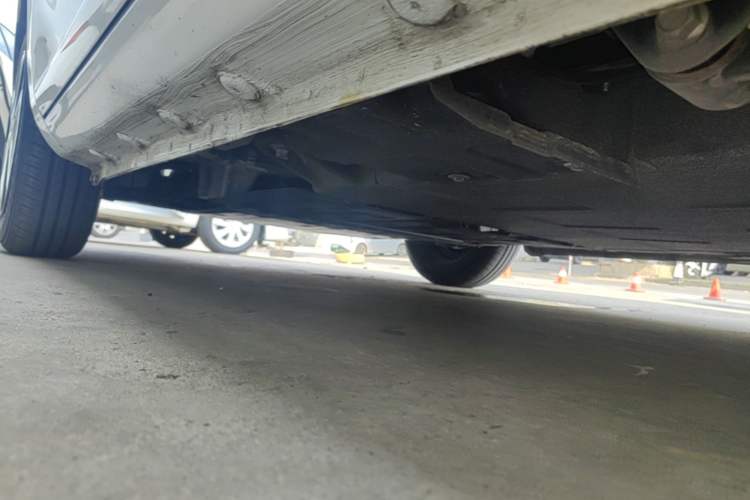 Used CHANGAN NEVO Lumin 2022 155 km – Refreshingly Sweet Edition Left Side Sill
