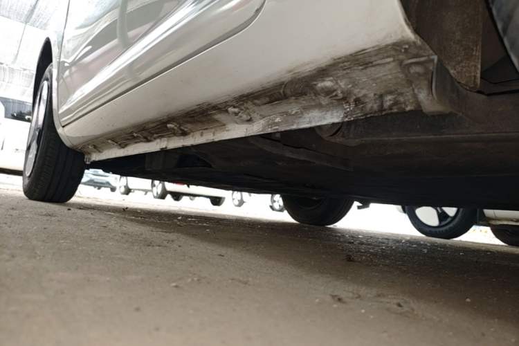Used CHANGAN NEVO Lumin 2022 155 km – Refreshingly Sweet Edition Left Side Sill