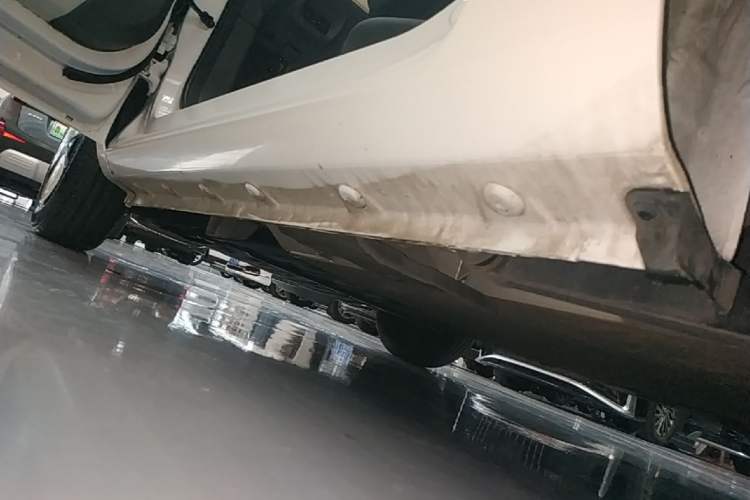Used CHANGAN NEVO Lumin 2022 210km Sweet Edition Left Side Sill