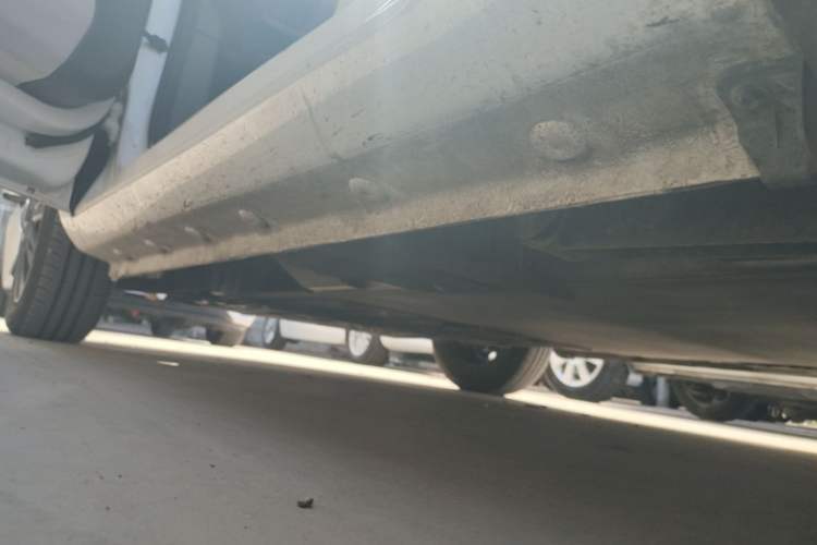 Used CHANGAN NEVO Lumin 2022 210km Sweet Edition Left Side Sill