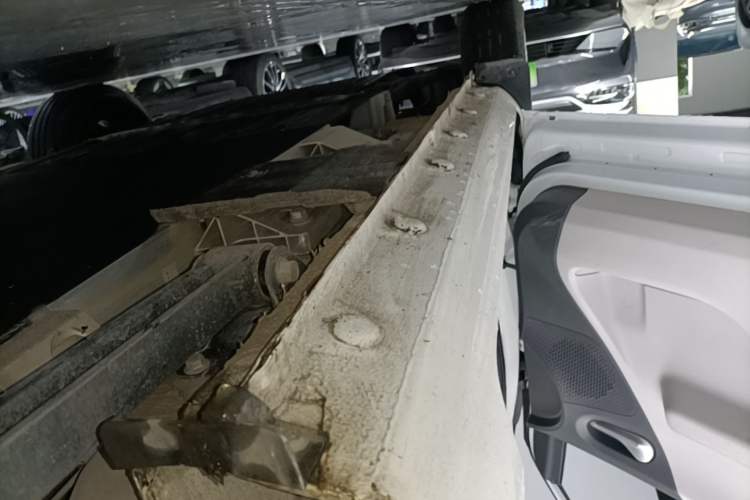 Used CHANGAN NEVO Lumin 2022 210km Sweet Edition Left Side Sill
