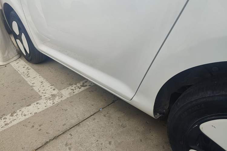 Used CHANGAN NEVO Lumin 2022 155 km – Refreshingly Sweet Edition Left Side Sill