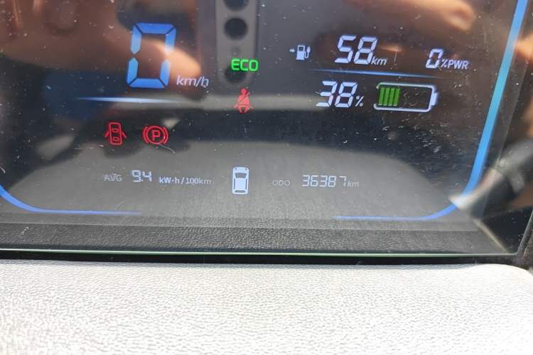 Used CHANGAN NEVO Lumin 2022 155 km – Refreshingly Sweet Edition Odometer Close Up