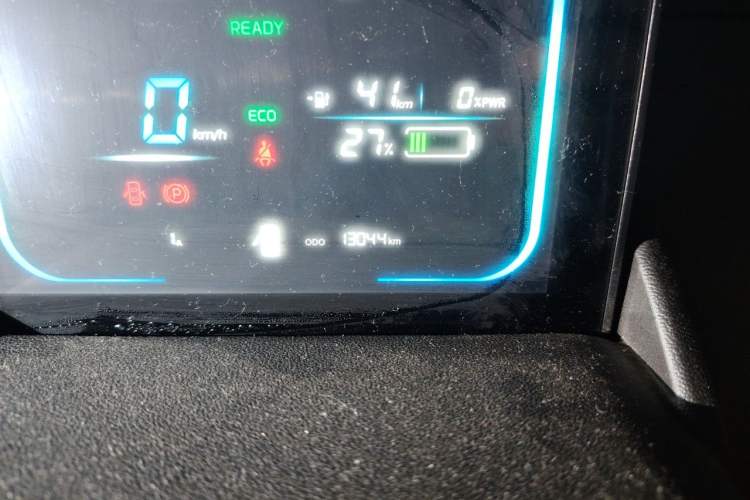 Used CHANGAN NEVO Lumin 2022 155 km – Refreshingly Sweet Edition Odometer Close Up