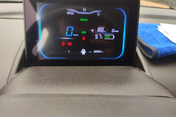 Used CHANGAN NEVO Lumin 2022 155 km – Refreshingly Sweet Edition Odometer Close Up