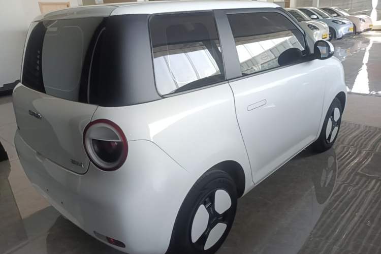 Used CHANGAN NEVO Lumin 2022 155 km – Refreshingly Sweet Edition Rear Right 45 Deg