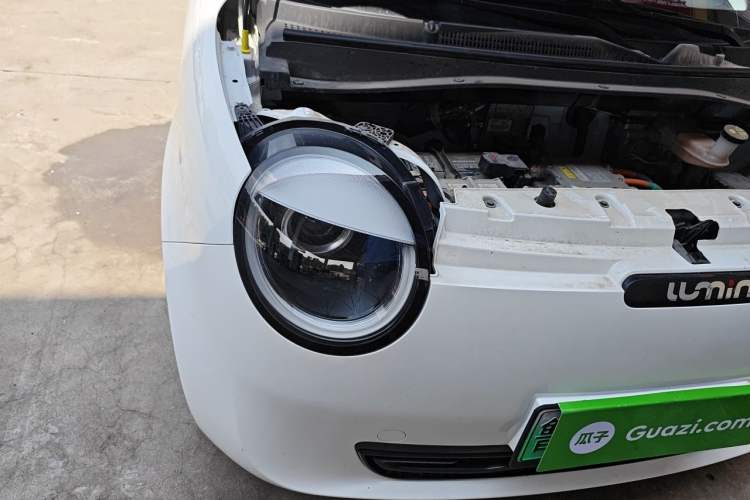 Used CHANGAN NEVO Lumin 2022 155 km – Refreshingly Sweet Edition Right Front Headlight