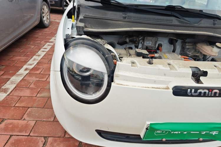 Used CHANGAN NEVO Lumin 2022 155 km – Refreshingly Sweet Edition Right Front Headlight