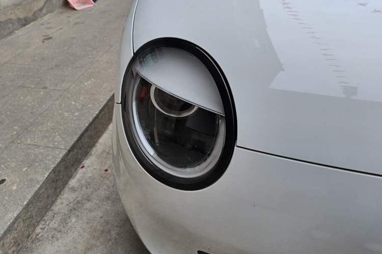 Used CHANGAN NEVO Lumin 2022 155 km – Refreshingly Sweet Edition Right Front Headlight