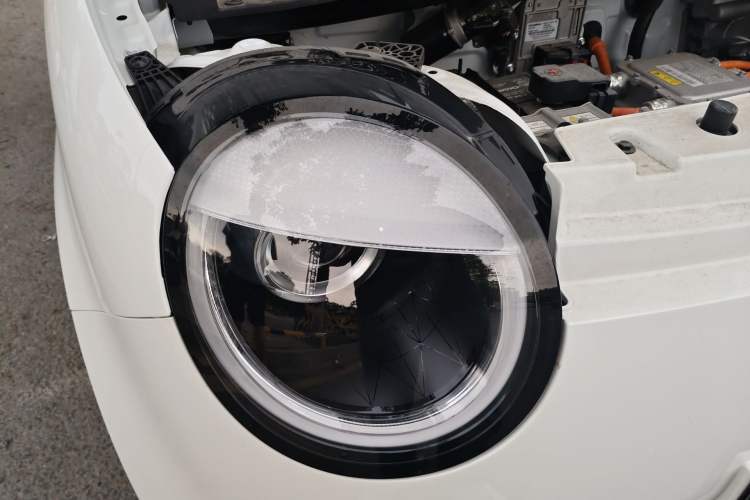 Used CHANGAN NEVO Lumin 2022 155 km – Refreshingly Sweet Edition Right Front Headlight