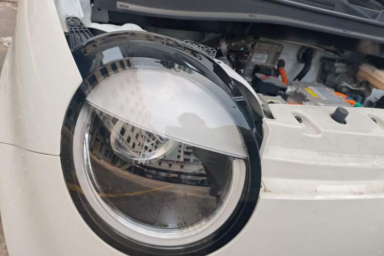 Used CHANGAN NEVO Lumin 2022 155 km – Refreshingly Sweet Edition Right Front Headlight