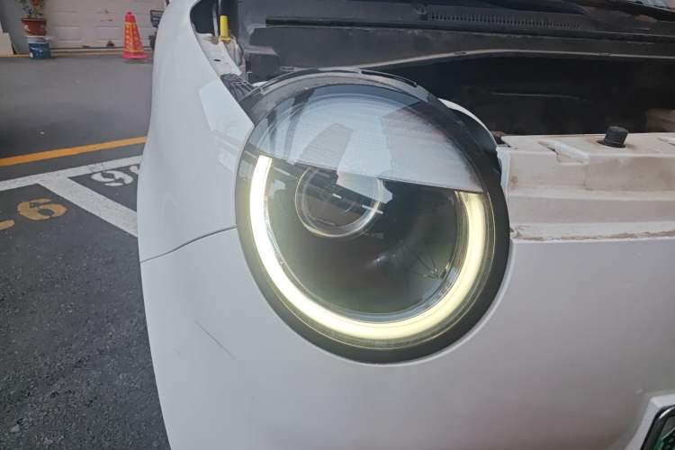 Used CHANGAN NEVO Lumin 2022 210km Sweet Edition Right Front Headlight