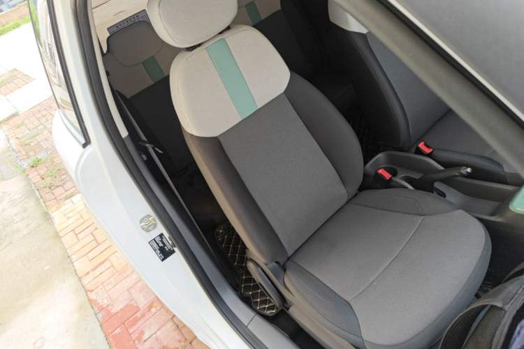 Used CHANGAN NEVO Lumin 2022 155 km – Refreshingly Sweet Edition Right Front Seat