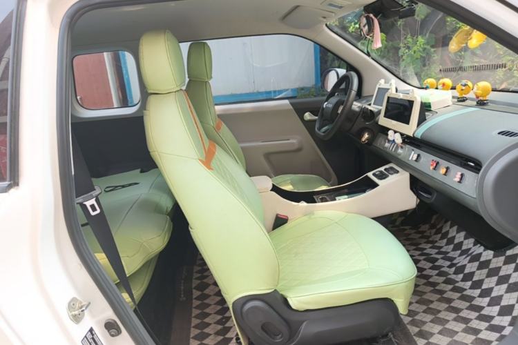 Used CHANGAN NEVO Lumin 2022 155 km – Refreshingly Sweet Edition Right Front Seat