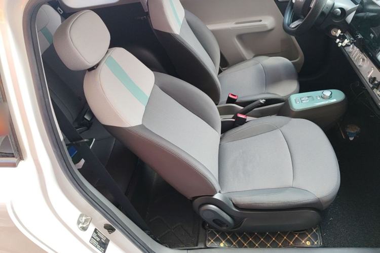 Used CHANGAN NEVO Lumin 2022 155 km – Refreshingly Sweet Edition Right Front Seat