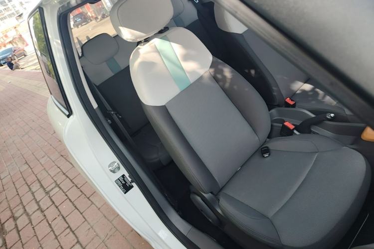 Used CHANGAN NEVO Lumin 2022 155 km – Refreshingly Sweet Edition Right Front Seat