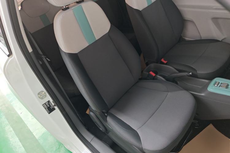 Used CHANGAN NEVO Lumin 2022 155 km – Refreshingly Sweet Edition Right Front Seat