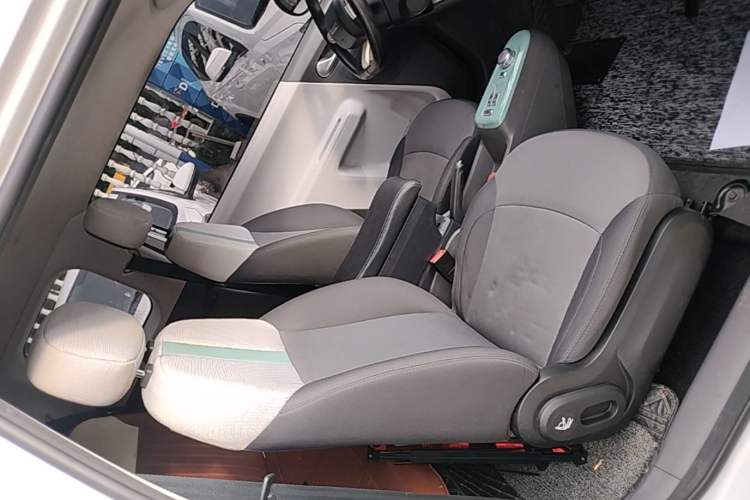 Used CHANGAN NEVO Lumin 2022 210km Sweet Edition Right Front Seat