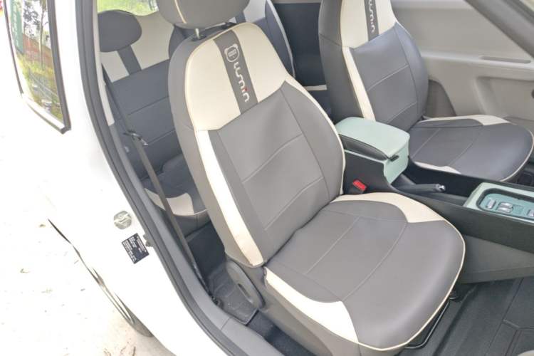 Used CHANGAN NEVO Lumin 2022 155 km – Refreshingly Sweet Edition Right Front Seat