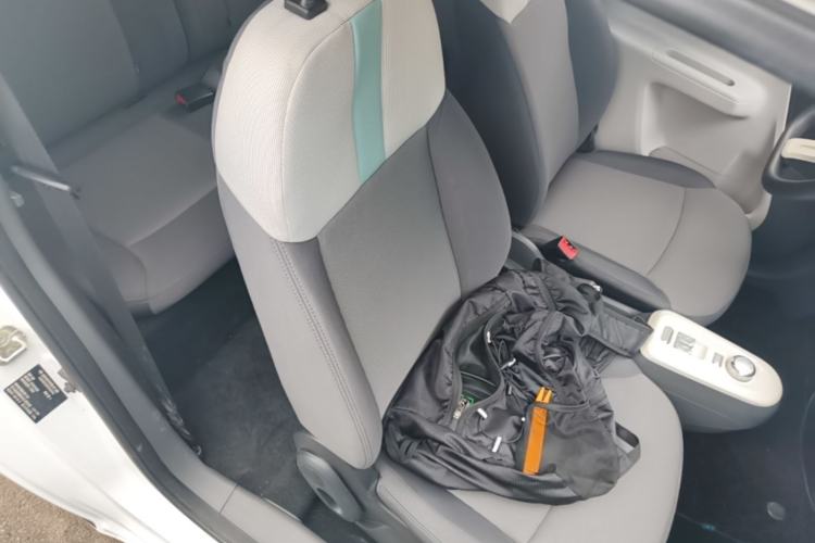 Used CHANGAN NEVO Lumin 2022 155 km – Refreshingly Sweet Edition Right Front Seat