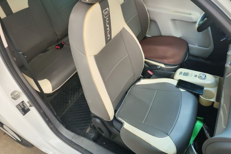 Used CHANGAN NEVO Lumin 2022 155 km – Refreshingly Sweet Edition Right Front Seat