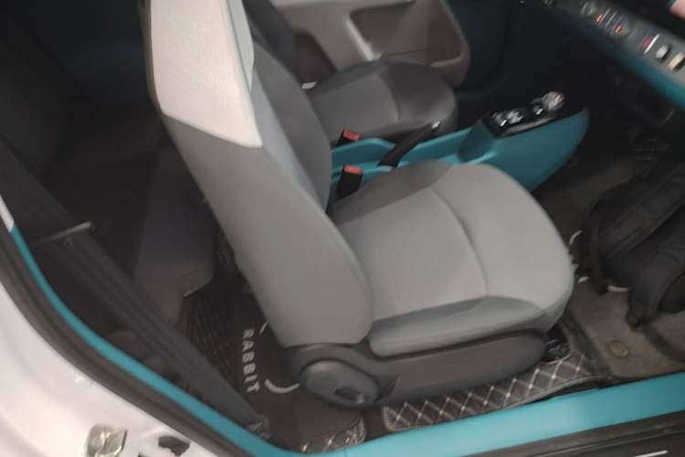 Used CHANGAN NEVO Lumin 2022 155 km – Refreshingly Sweet Edition Right Front Seat
