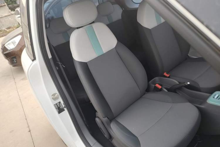 Used CHANGAN NEVO Lumin 2022 155 km – Refreshingly Sweet Edition Right Front Seat