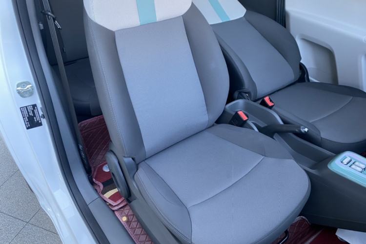 Used CHANGAN NEVO Lumin 2022 155 km – Refreshingly Sweet Edition Right Front Seat