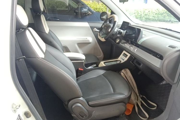 Used CHANGAN NEVO Lumin 2022 155 km – Refreshingly Sweet Edition Right Front Seat