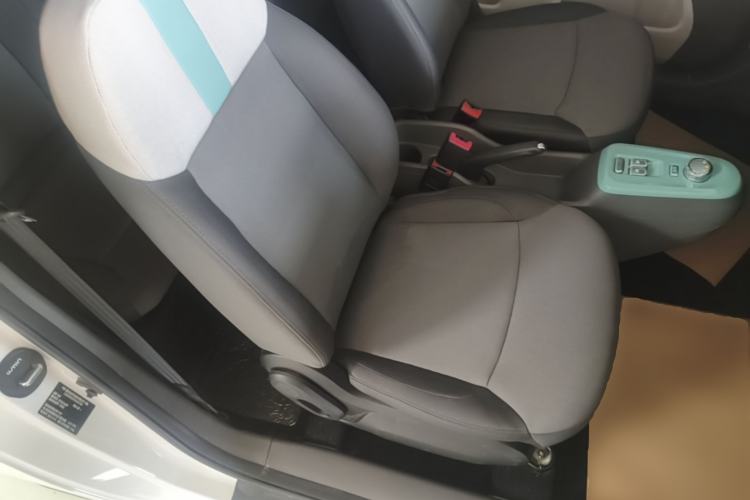 Used CHANGAN NEVO Lumin 2022 155 km – Refreshingly Sweet Edition Right Front Seat