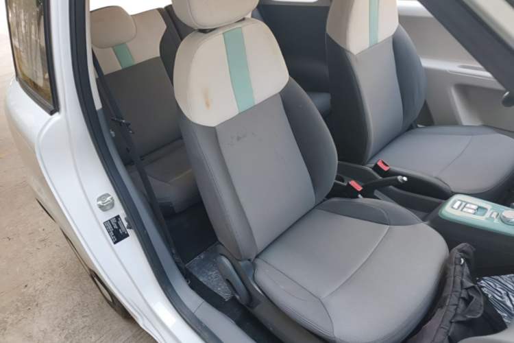 Used CHANGAN NEVO Lumin 2022 155 km – Refreshingly Sweet Edition Right Front Seat