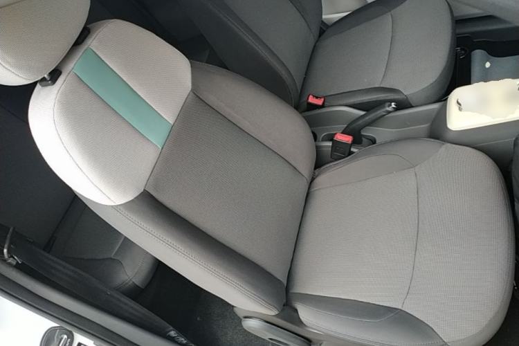 Used CHANGAN NEVO Lumin 2022 155 km – Refreshingly Sweet Edition Right Front Seat