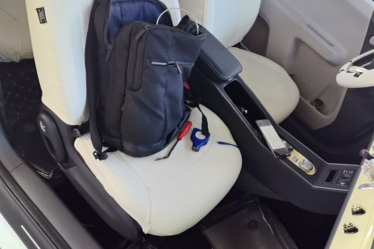 Used CHANGAN NEVO Lumin 2022 301km Honey-Sweet Version Right Front Seat