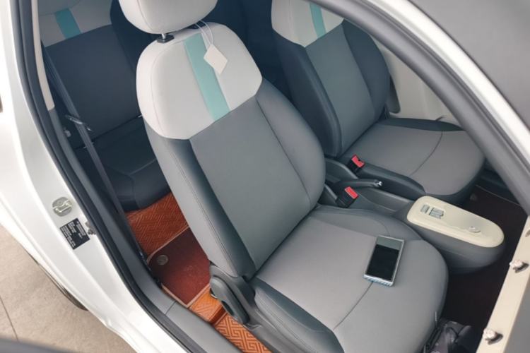 Used CHANGAN NEVO Lumin 2022 155 km – Refreshingly Sweet Edition Right Front Seat