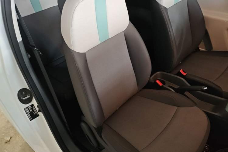 Used CHANGAN NEVO Lumin 2022 155 km – Refreshingly Sweet Edition Right Front Seat