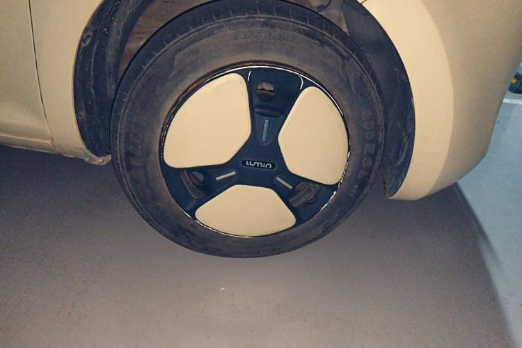 Used CHANGAN NEVO Lumin 2022 210km Sweet Edition Right Front Wheel Hub