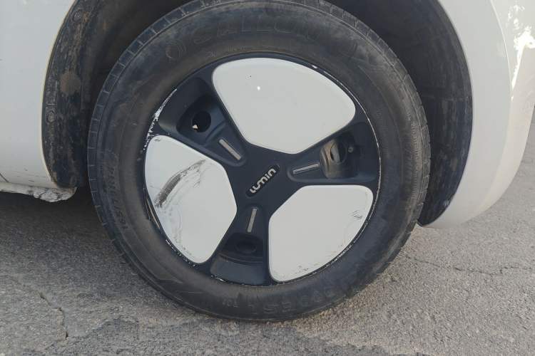 Used CHANGAN NEVO Lumin 2022 210km Sweet Edition Right Front Wheel Hub