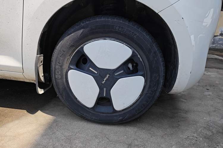 Used CHANGAN NEVO Lumin 2022 155 km – Refreshingly Sweet Edition Right Front Wheel Hub