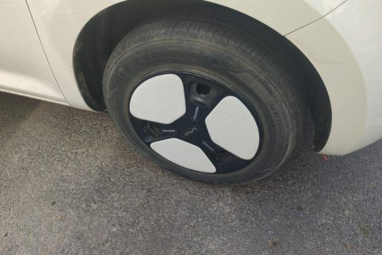 Used CHANGAN NEVO Lumin 2022 210km Sweet Edition Right Front Wheel Hub