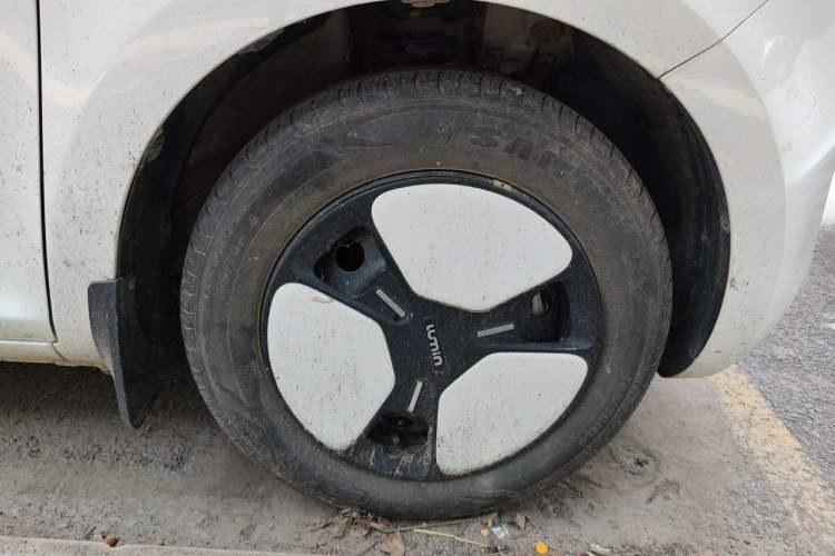 Used CHANGAN NEVO Lumin 2022 210km Sweet Edition Right Front Wheel Hub