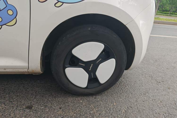 Used CHANGAN NEVO Lumin 2022 210km Sweet Edition Right Front Wheel Hub