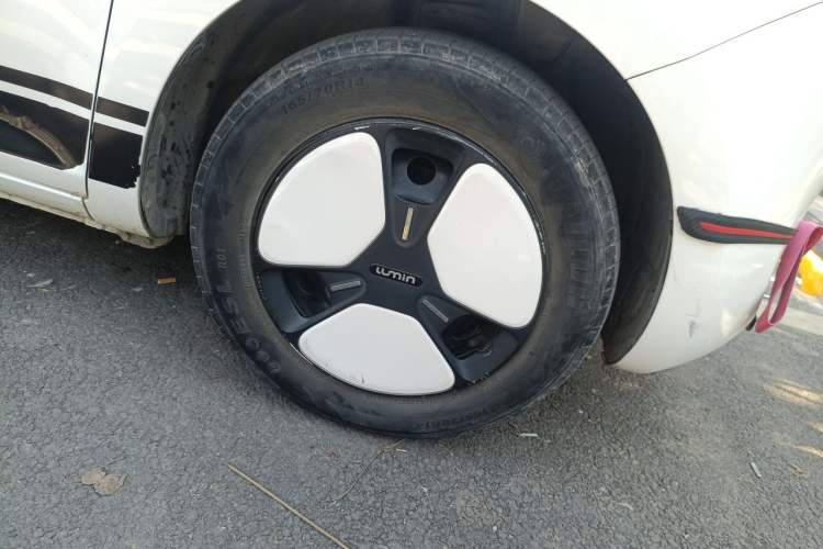 Used CHANGAN NEVO Lumin 2022 210km Sweet Edition Right Front Wheel Hub