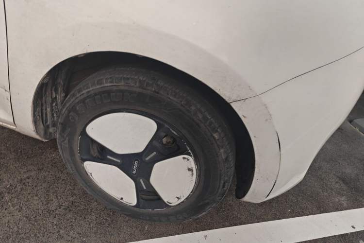 Used CHANGAN NEVO Lumin 2022 155 km – Refreshingly Sweet Edition Right Front Wheel Hub