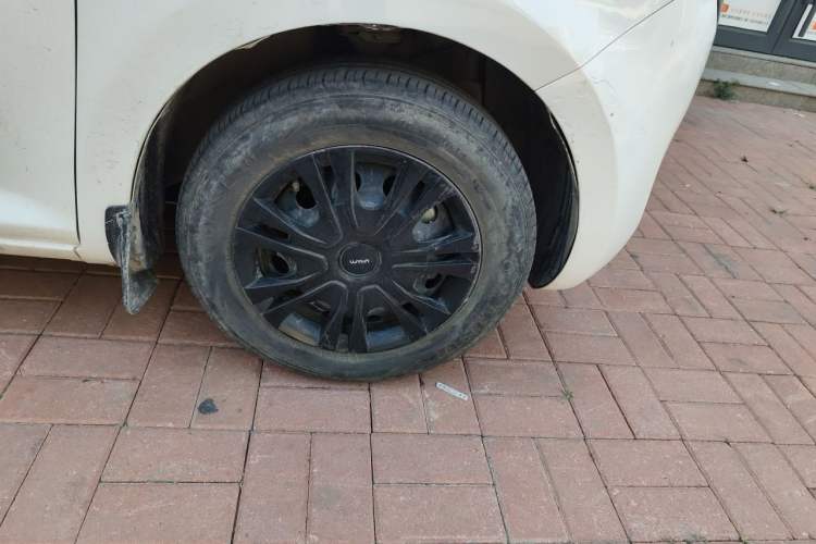 Used CHANGAN NEVO Lumin 2022 155 km – Refreshingly Sweet Edition Right Front Wheel Hub