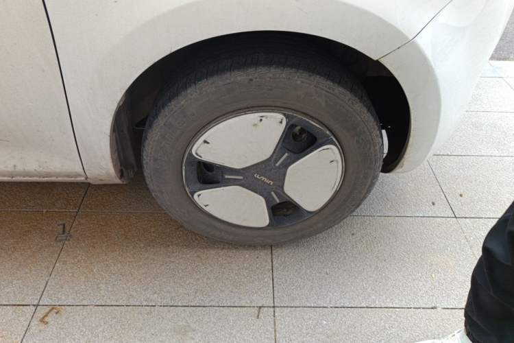 Used CHANGAN NEVO Lumin 2022 210km Sweet Edition Right Front Wheel Hub